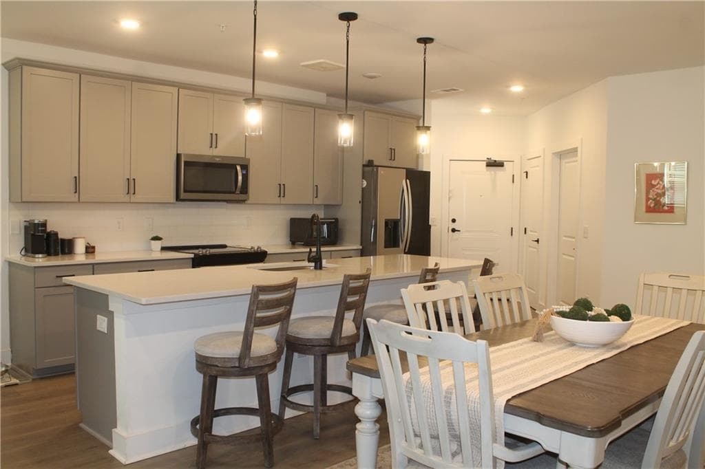 2 bedroom, 2 bathroom, 1,896 sq ft condominium for sale at 3211 Orwell Way 4203, Cumming, GA 30041 — photo 6