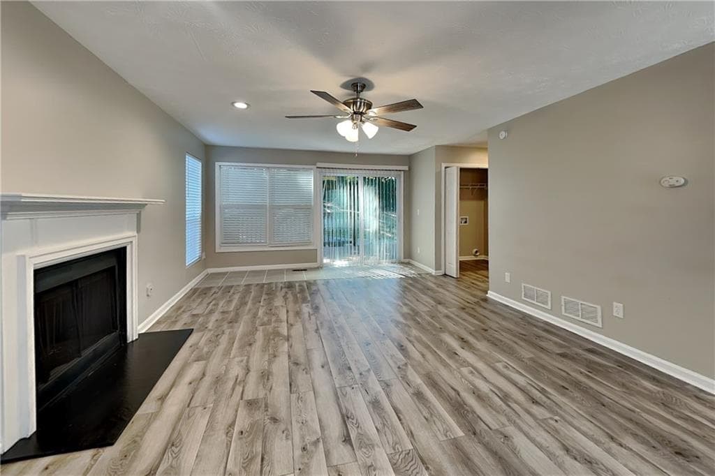 4 bedroom, 4 bathroom, 2,172 sq ft single family residence for rent at 5105 N Bridges Drive, Alpharetta, GA 30022 for $2,600 a month — photo 2