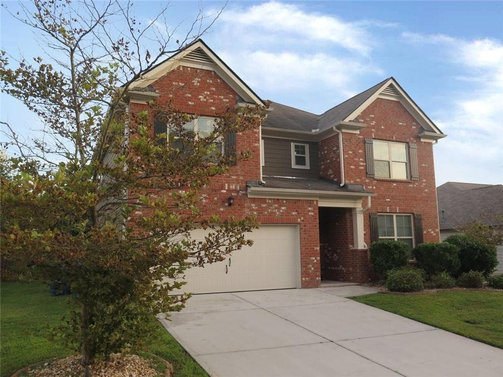 5 bedroom, 3 bathroom, 2,885 sq ft single family residence for sale at 536 Wolf Pack Lane, Atlanta, GA 30349 — photo 3