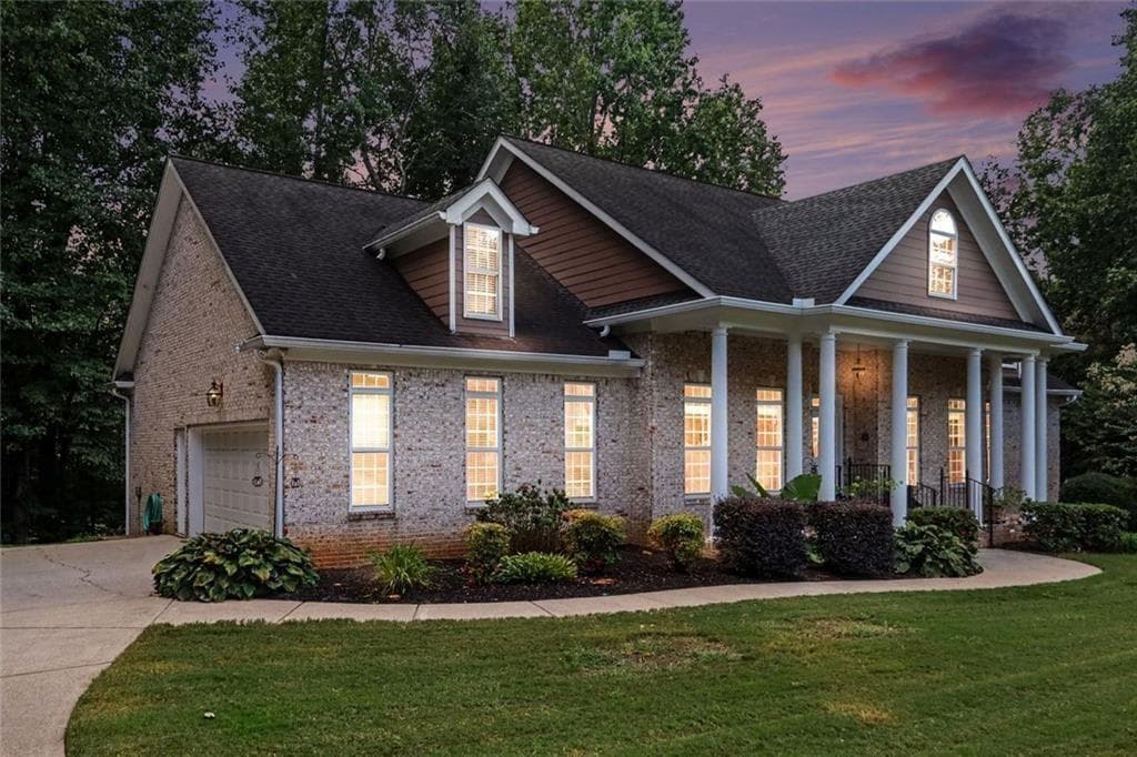 4 bedroom, 4 bathroom, 4,431 sq ft single family residence for sale at 5453 Copper Creek Road, Flowery Branch, GA 30542 — photo 4