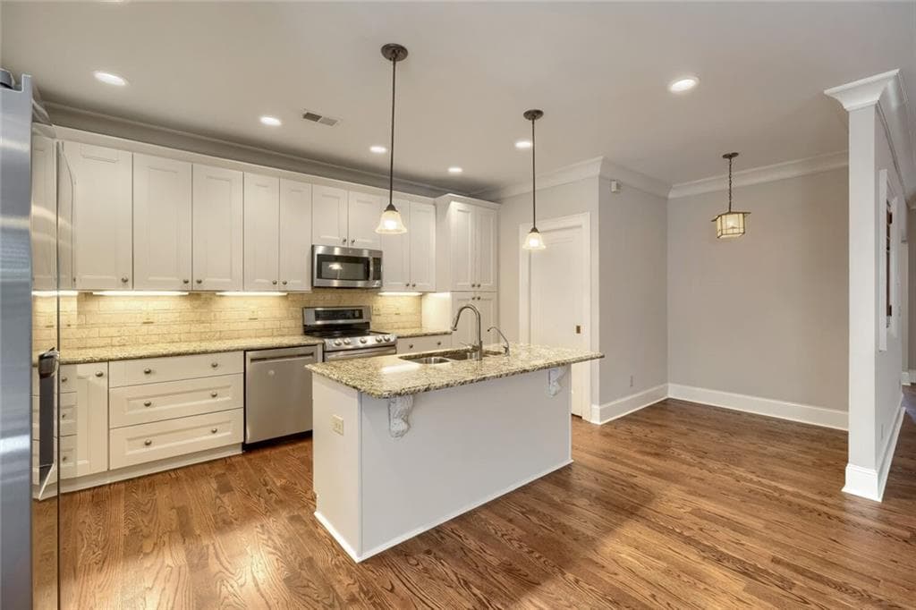 3 bedroom, 3 bathroom, 2,420 sq ft single family residence for sale at 1295 Hardee Street, Atlanta, GA 30307 — photo 8