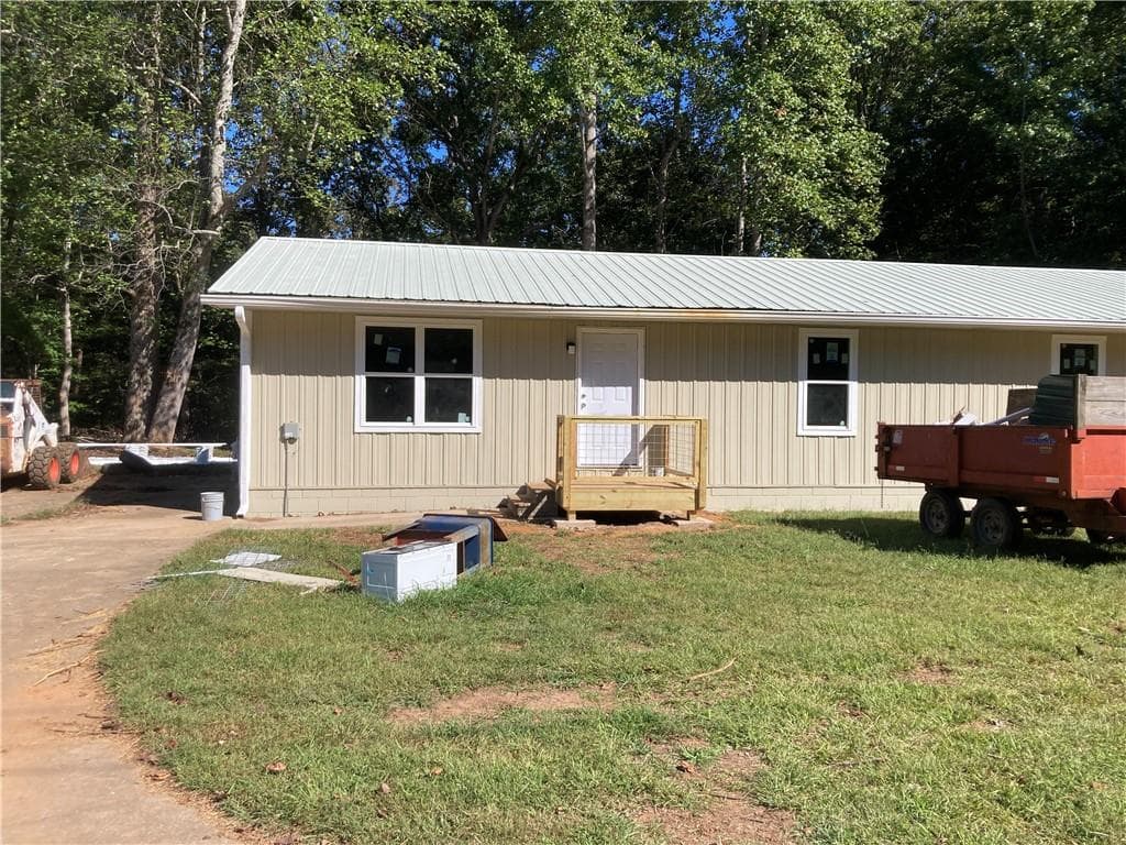 2 bedroom, 2 bathroom duplex for rent at 1847 A Auraria Road, Dahlonega, GA 30533 for $1,400 a month