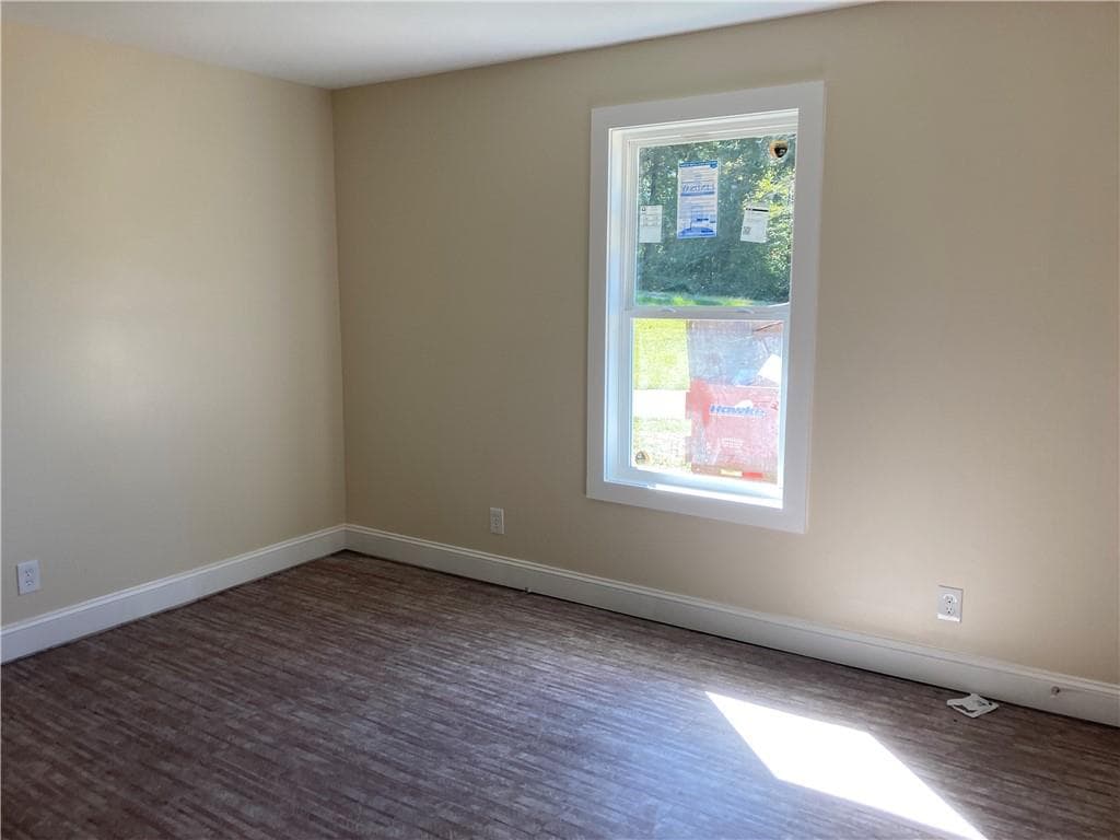 2 bedroom, 2 bathroom duplex for rent at 1847 A Auraria Road, Dahlonega, GA 30533 for $1,400 a month — photo 3