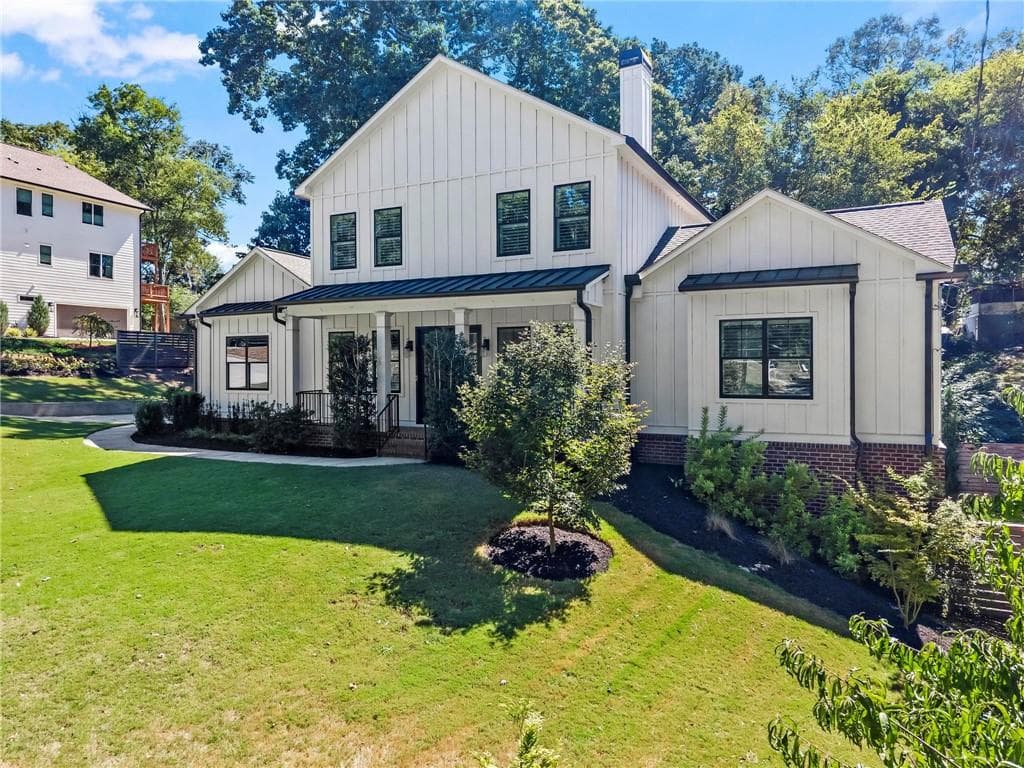 4 bedroom, 4 bathroom, 2,937 sq ft single family residence for sale at 1870 Spring Avenue, Atlanta, GA 30318 — photo 4