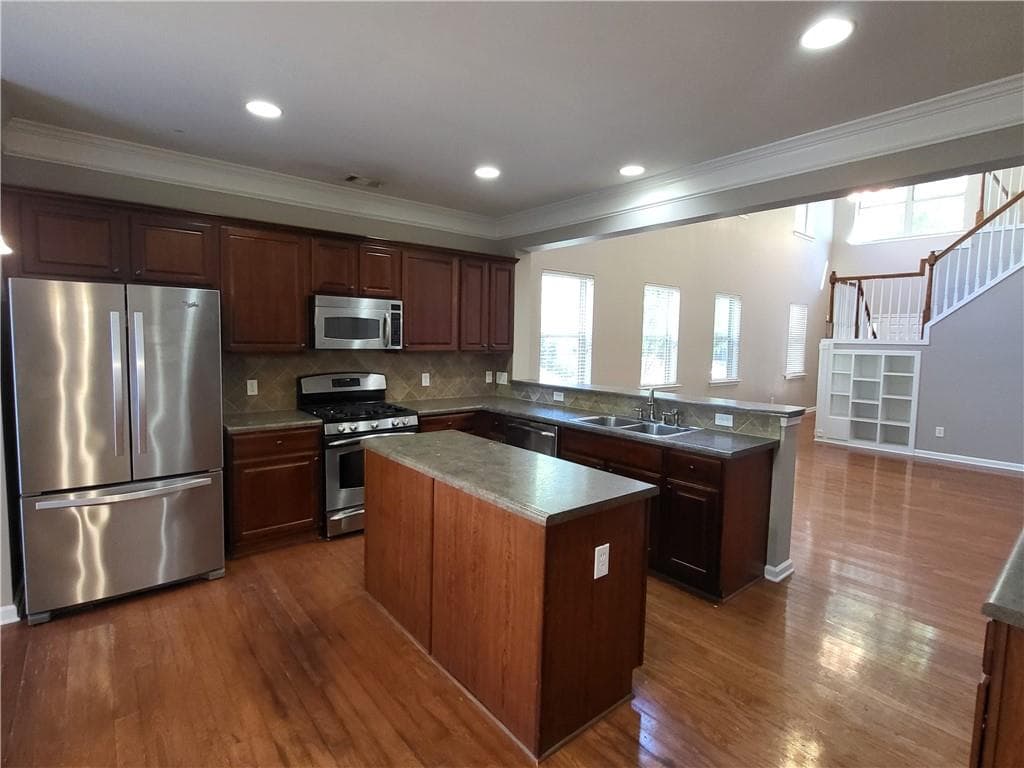 3 bedroom, 3 bathroom, 1,844 sq ft single family residence for rent at 915 Silver Lake Drive, Acworth, GA 30102 for $2,445 a month — photo 5