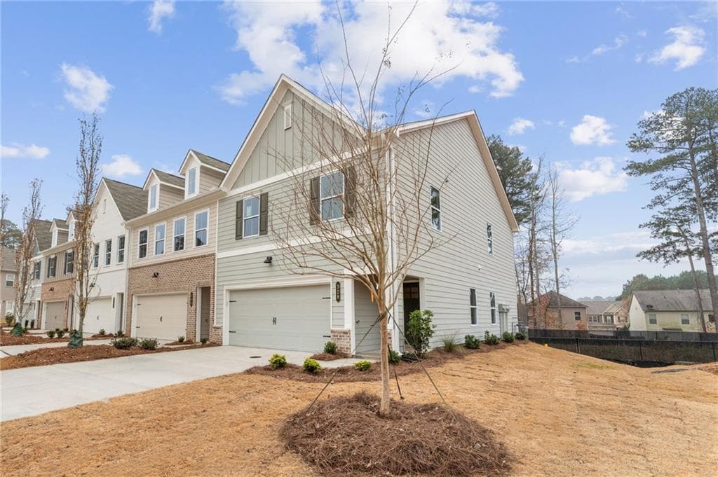 3 bedroom, 3 bathroom, 1,805 sq ft townhouse for sale at 304 Colsen Drive, Acworth, GA 30102 — photo 2