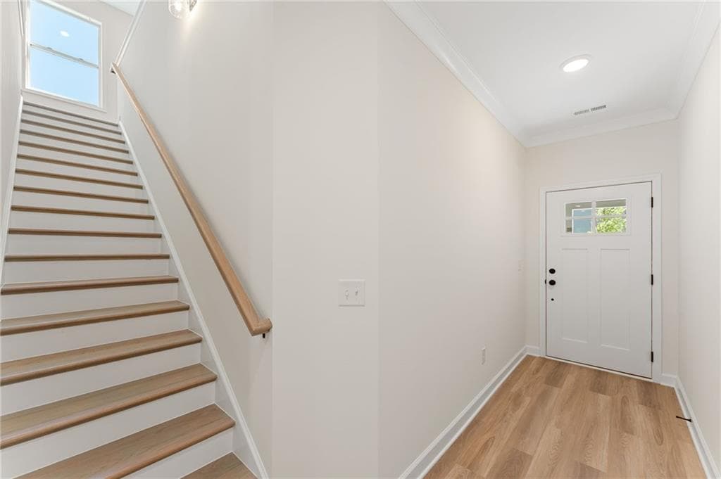 3 bedroom, 3 bathroom, 1,805 sq ft townhouse for sale at 304 Colsen Drive, Acworth, GA 30102 — photo 3