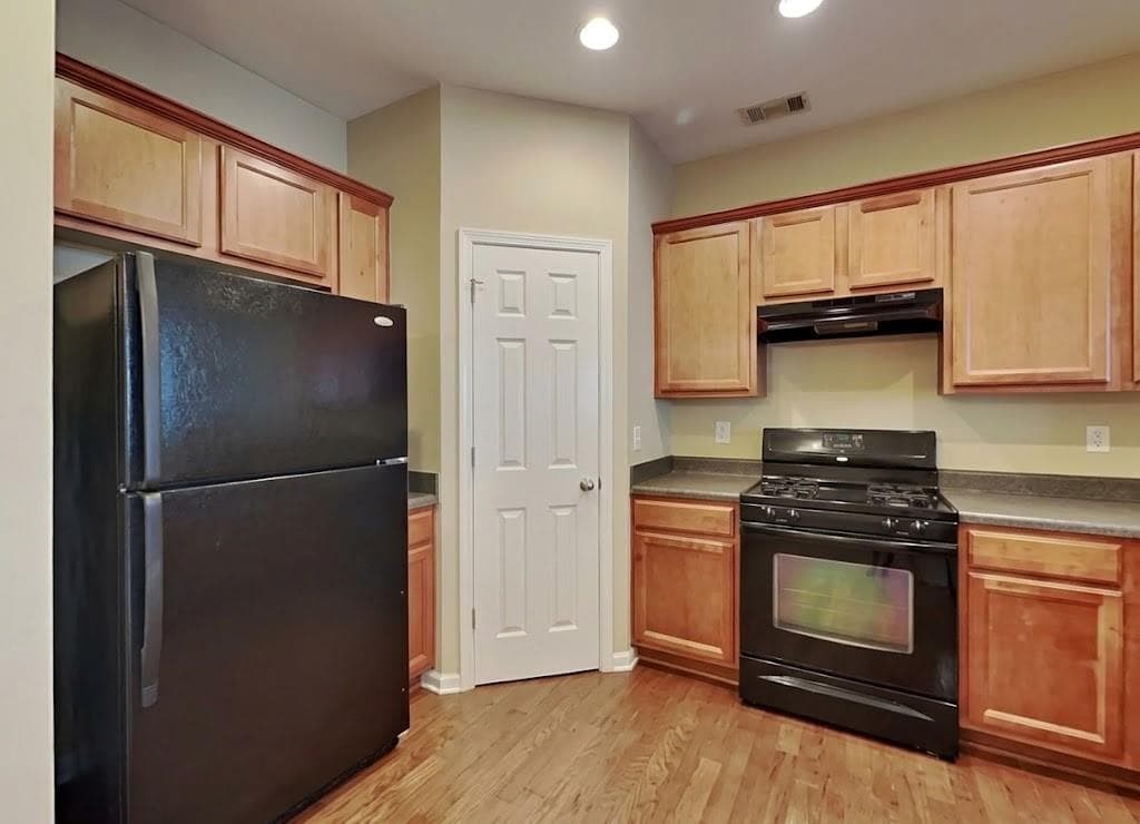3 bedroom, 3 bathroom, 1,696 sq ft single family residence for rent at 2823 Gower Way, Suwanee, GA 30024 for $1,995 a month — photo 7