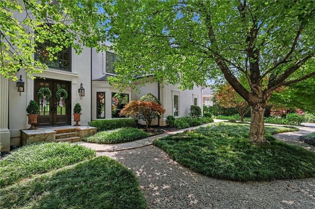 6 bedroom, 6 bathroom, 6,544 sq ft single family residence for sale at 2375 Massey Lane, Decatur, GA 30033 — photo 2