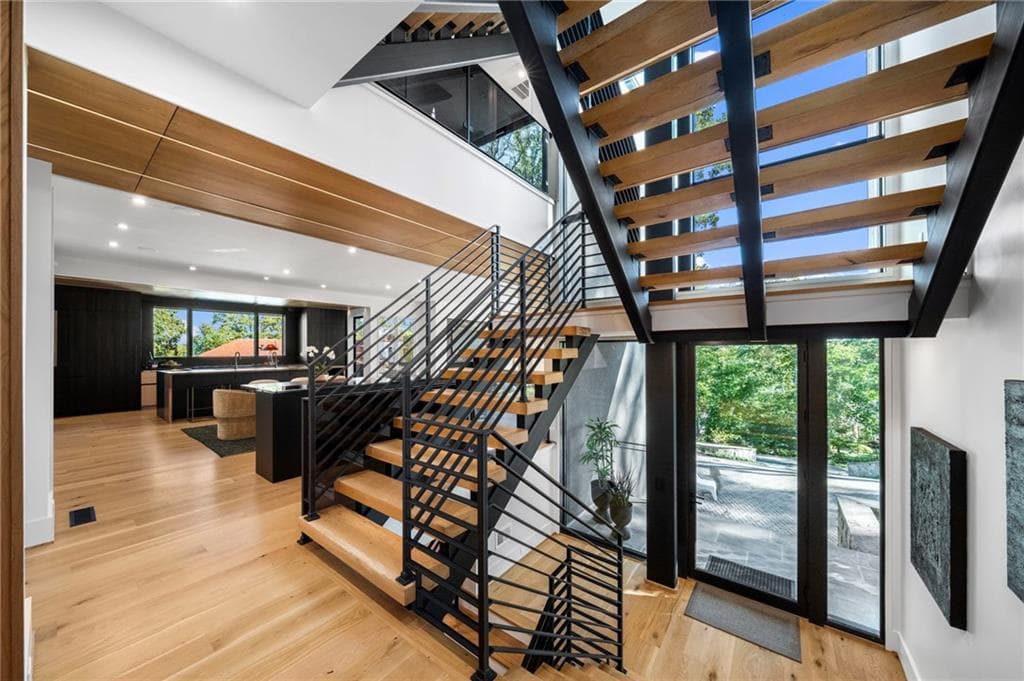 6 bedroom, 9 bathroom, 8,900 sq ft single family residence for sale at 1033 Reeder Circle, Atlanta, GA 30306 — photo 2