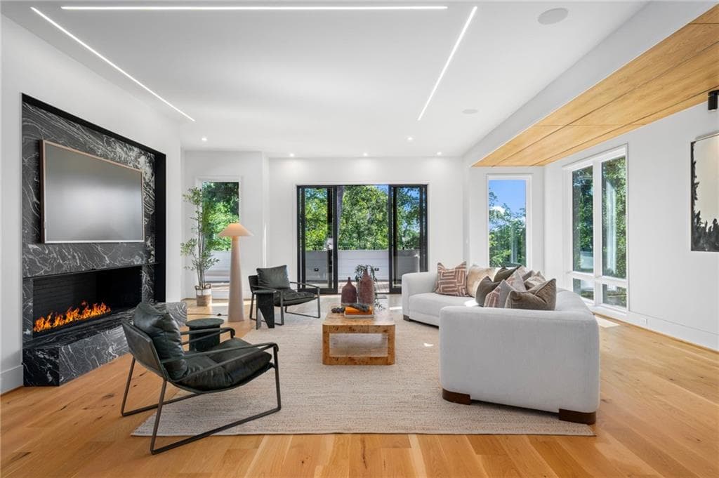 6 bedroom, 9 bathroom, 8,900 sq ft single family residence for sale at 1033 Reeder Circle, Atlanta, GA 30306 — photo 5