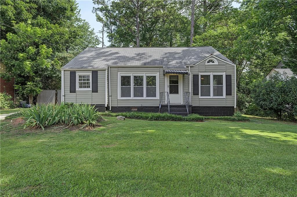 3 bedroom, 1 bathroom, 1,045 sq ft single family residence for sale at 2327 Ben Hill Road, East Point, GA 30344