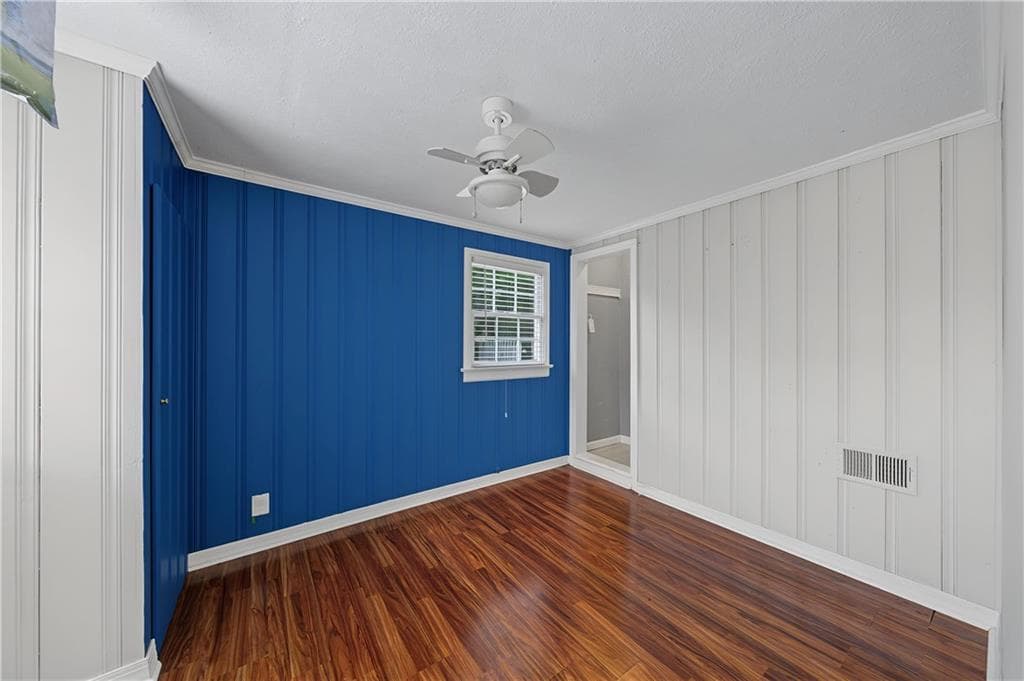 3 bedroom, 1 bathroom, 1,045 sq ft single family residence for sale at 2327 Ben Hill Road, East Point, GA 30344 — photo 6