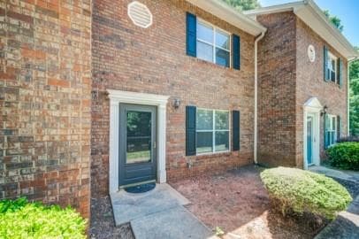 2 bedroom, 2 bathroom, 988 sq ft townhouse for rent at 4084 Hidden Hollow Drive B, Gainesville, GA 30506 for $1,390 a month — photo 2