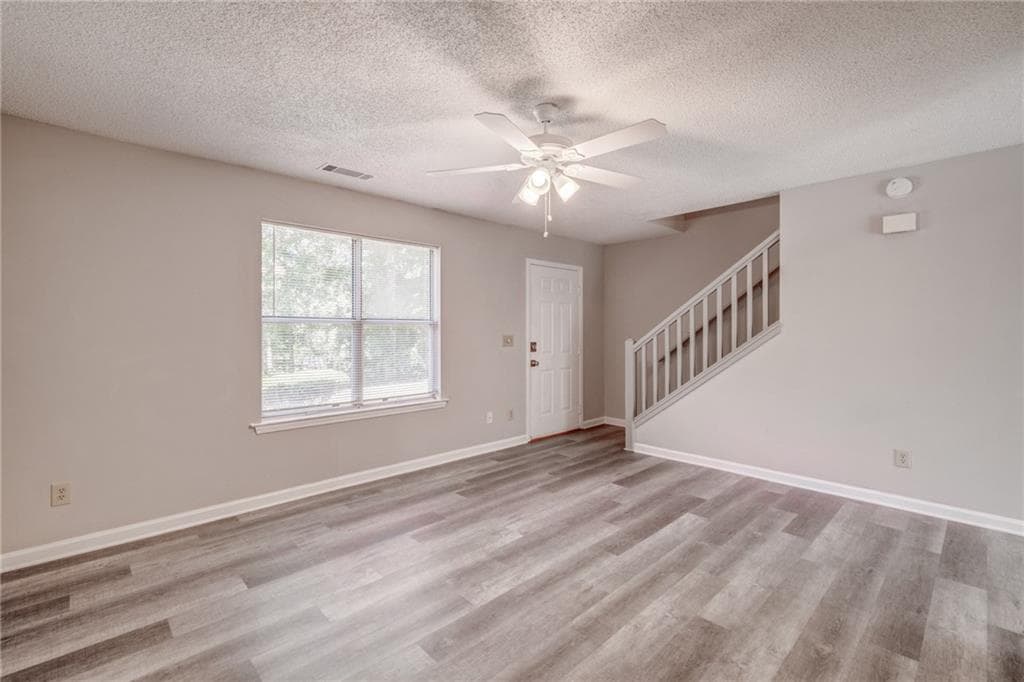 2 bedroom, 2 bathroom, 988 sq ft townhouse for rent at 4084 Hidden Hollow Drive B, Gainesville, GA 30506 for $1,390 a month — photo 8