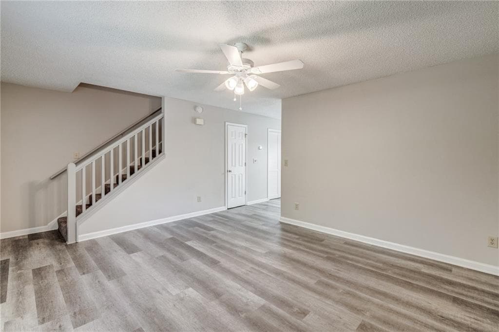 2 bedroom, 2 bathroom, 988 sq ft townhouse for rent at 4084 Hidden Hollow Drive B, Gainesville, GA 30506 for $1,390 a month — photo 9