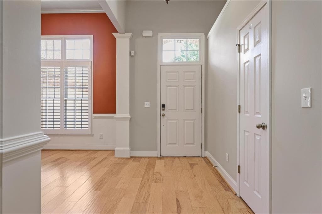 3 bedroom, 2 bathroom, 2,120 sq ft single family residence for sale at 105 Peregrine Way, Kennesaw, GA 30144 — photo 3