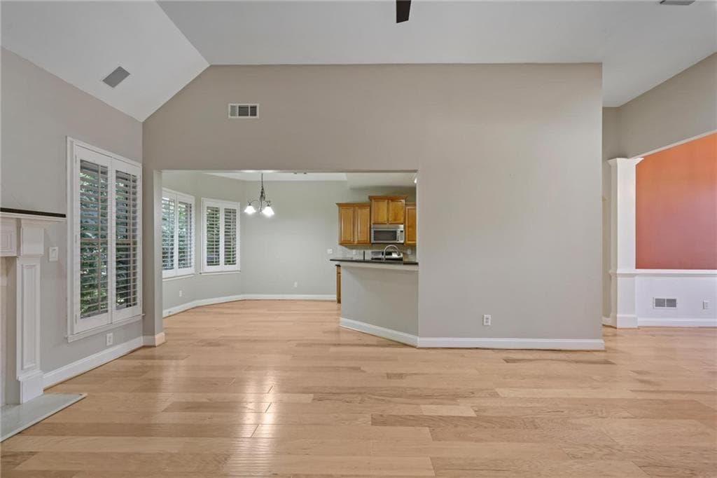 3 bedroom, 2 bathroom, 2,120 sq ft single family residence for sale at 105 Peregrine Way, Kennesaw, GA 30144 — photo 7