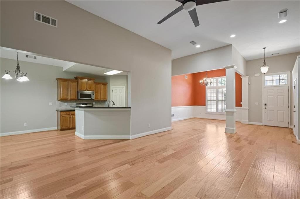 3 bedroom, 2 bathroom, 2,120 sq ft single family residence for sale at 105 Peregrine Way, Kennesaw, GA 30144 — photo 8