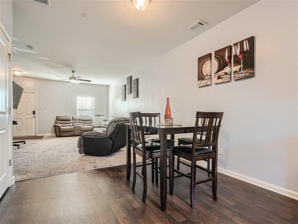 3 bedroom, 3 bathroom, 1,368 sq ft townhouse for sale at 2161 Cypress Lane, Atlanta, GA 30331 — photo 6