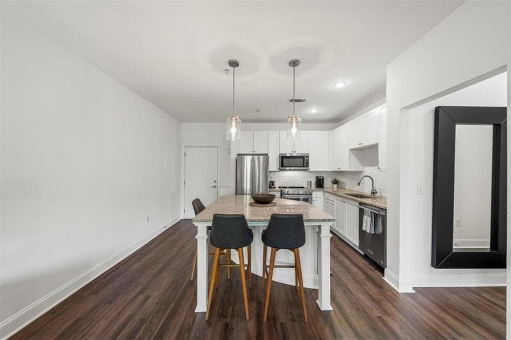 1 bedroom, 1 bathroom, 732 sq ft condominium for sale at 840 United Avenue 410, Atlanta, GA 30312 — photo 6