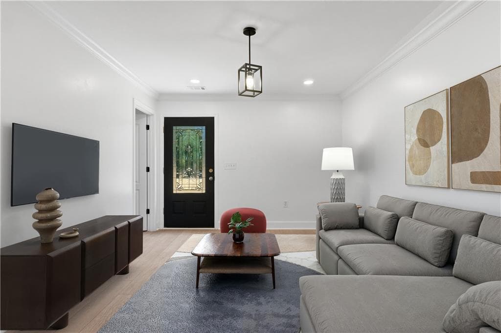 5 bedroom, 5 bathroom, 1,612 sq ft single family residence for sale at 7516 Conyers Street, Lithonia, GA 30058 — photo 2
