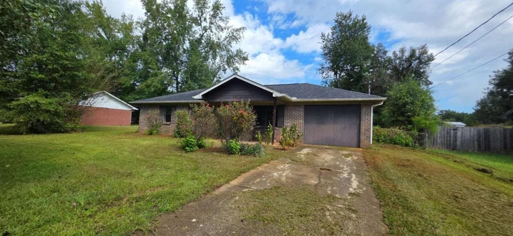 4 bedroom, 1 bathroom, 1,325 sq ft single family residence for sale at 115 Grove Creek Drive, Locust Grove, GA 30248 — photo 9
