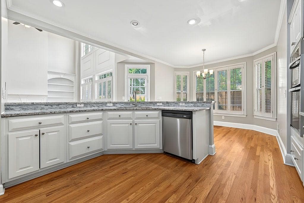 4 bedroom, 3 bathroom, 3,292 sq ft single family residence for sale at 3089 Milledge Gate Court, Marietta, GA 30067 — photo 7
