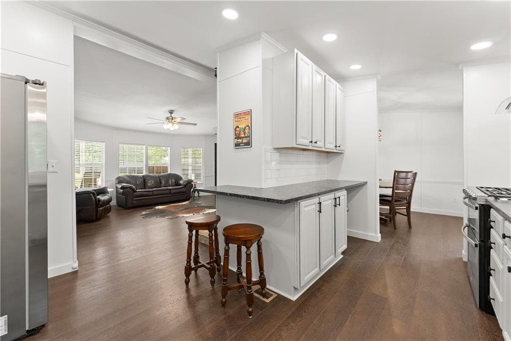 3 bedroom, 2 bathroom, 1,568 sq ft single family residence for sale at 3501 Looper Lake Road, Gainesville, GA 30506 — photo 9