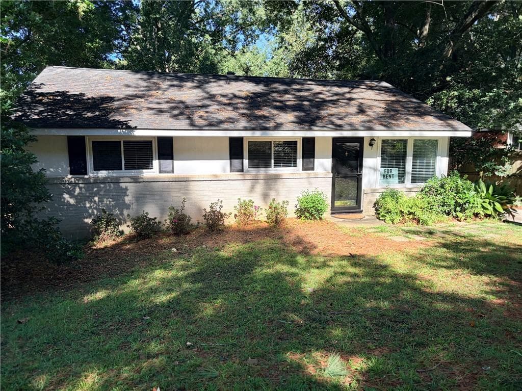 3 bedroom, 1 bathroom, 1,026 sq ft single family residence for rent at 1078 Palafox Drive, Atlanta, GA 30324 for $2,100 a month — photo 1 of 16