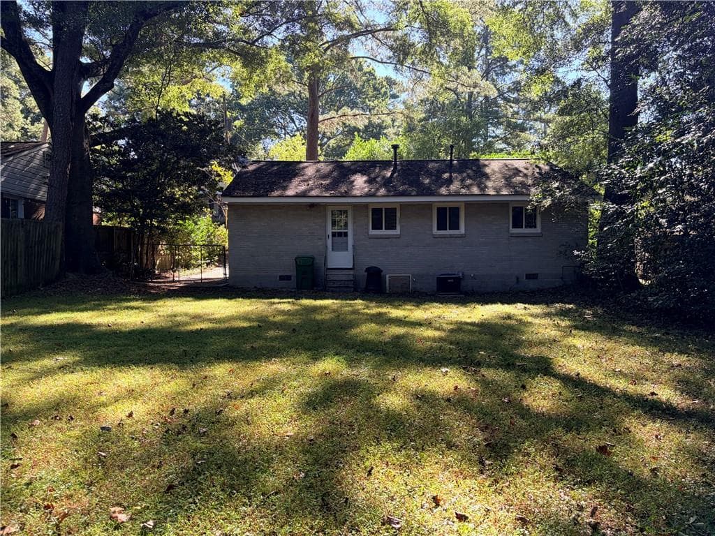 3 bedroom, 1 bathroom, 1,026 sq ft single family residence for rent at 1078 Palafox Drive, Atlanta, GA 30324 for $2,100 a month — photo 3