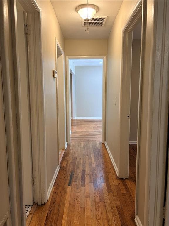 3 bedroom, 1 bathroom, 1,026 sq ft single family residence for rent at 1078 Palafox Drive, Atlanta, GA 30324 for $2,100 a month — photo 5