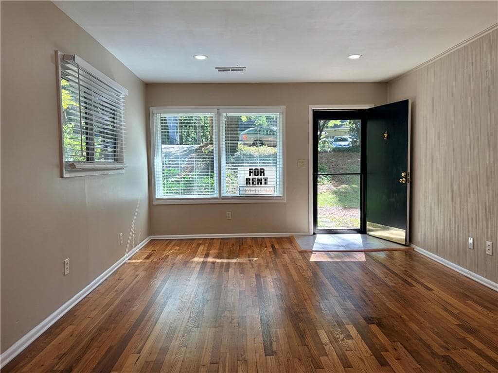 3 bedroom, 1 bathroom, 1,026 sq ft single family residence for rent at 1078 Palafox Drive, Atlanta, GA 30324 for $2,100 a month — photo 8