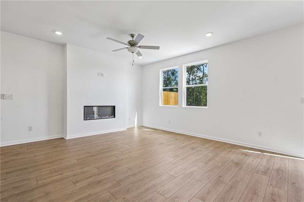 3 bedroom, 3 bathroom, 1,888 sq ft townhouse for sale at 3695 Sagecrest Drive, Buford, GA 30519 — photo 3