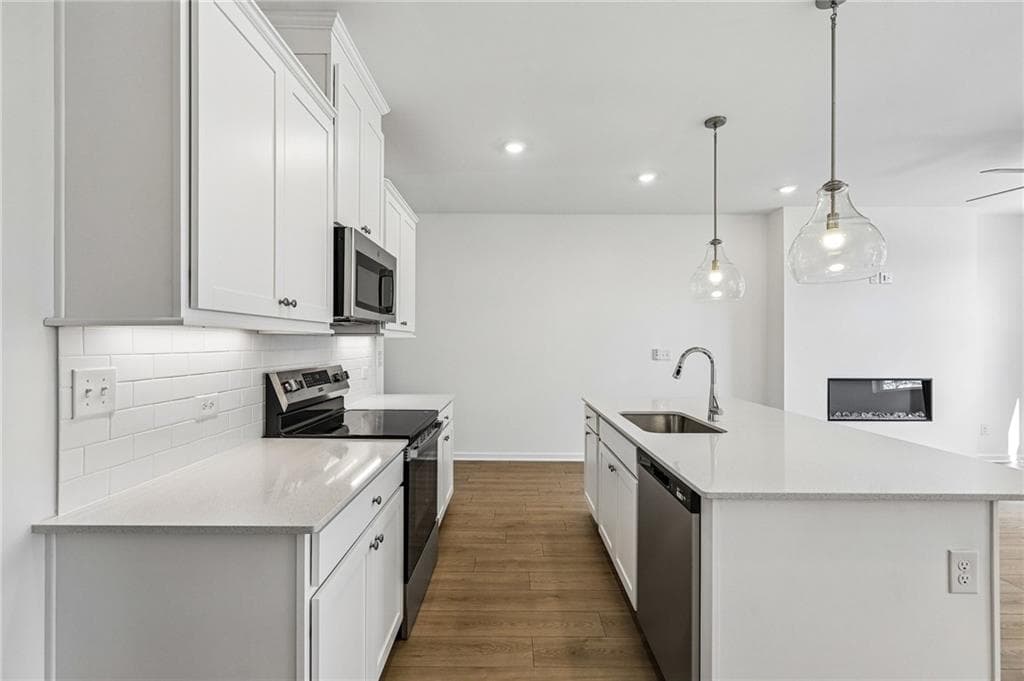 3 bedroom, 3 bathroom, 1,888 sq ft townhouse for sale at 3695 Sagecrest Drive, Buford, GA 30519 — photo 8