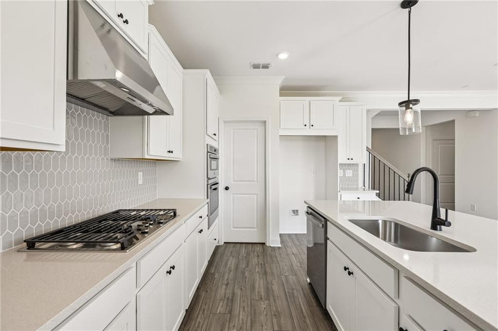 5 bedroom, 4 bathroom, 2,705 sq ft single family residence for sale at 1020 Nichols Farm Circle, Dacula, GA 30019 — photo 7