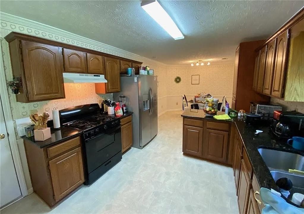 3 bedroom, 2 bathroom, 1,753 sq ft single family residence for sale at 3575 Thrush Court, Loganville, GA 30052 — photo 7