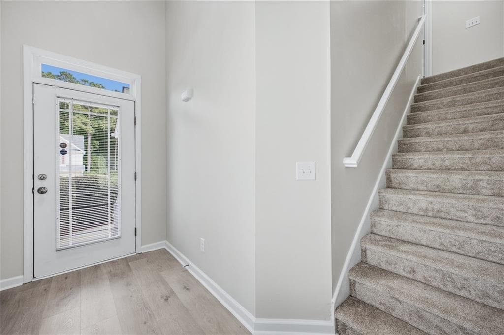 3 bedroom, 3 bathroom, 2,002 sq ft single family residence for sale at 8133 Brookbend Drive, Douglasville, GA 30134 — photo 7