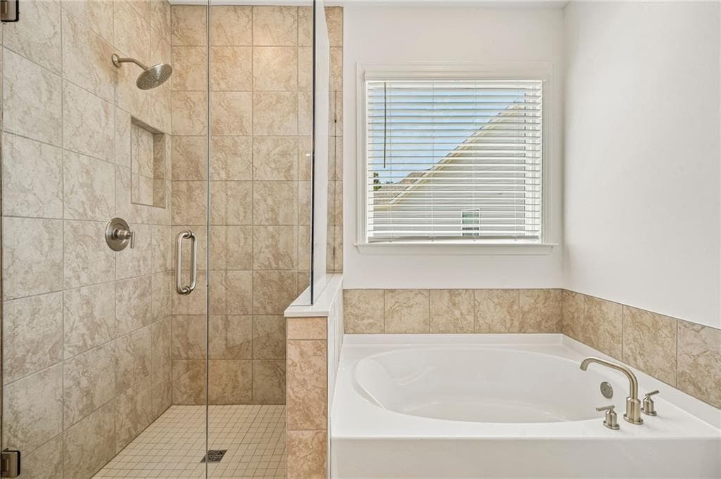5 bedroom, 4 bathroom, 3,236 sq ft single family residence for sale at 163 Sheryl Way, Loganville, GA 30052 — photo 4