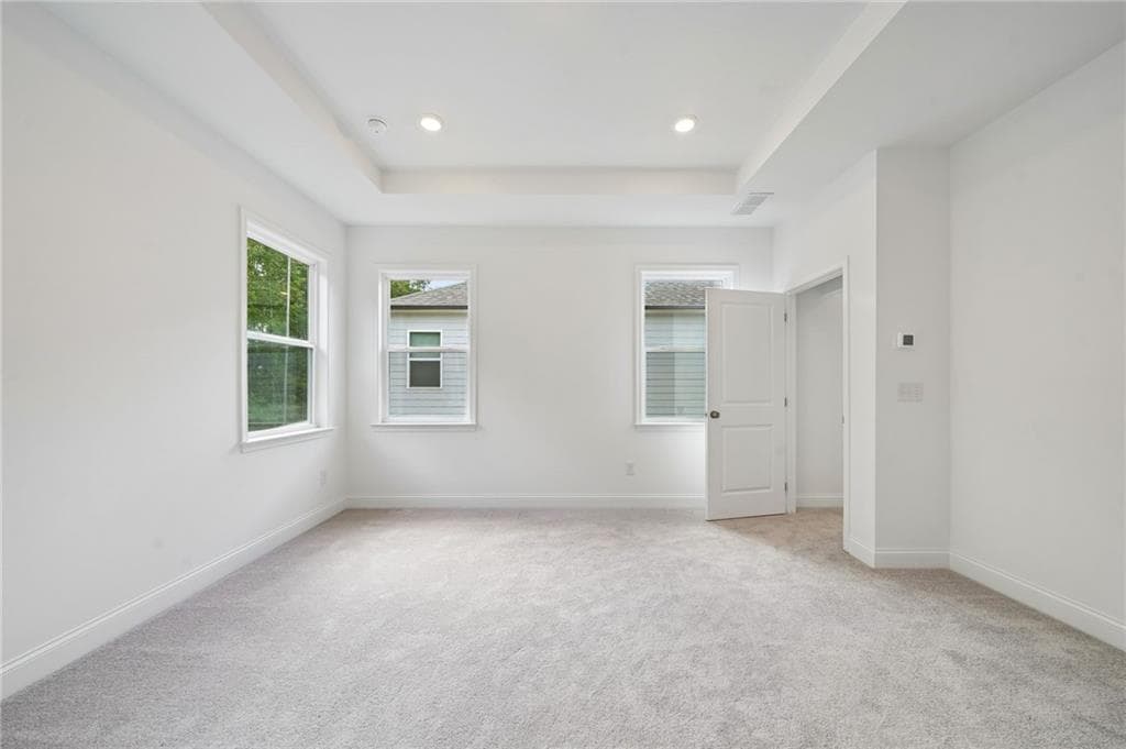 5 bedroom, 4 bathroom, 2,498 sq ft single family residence for sale at 202 Sheryl Way, Loganville, GA 30052 — photo 10