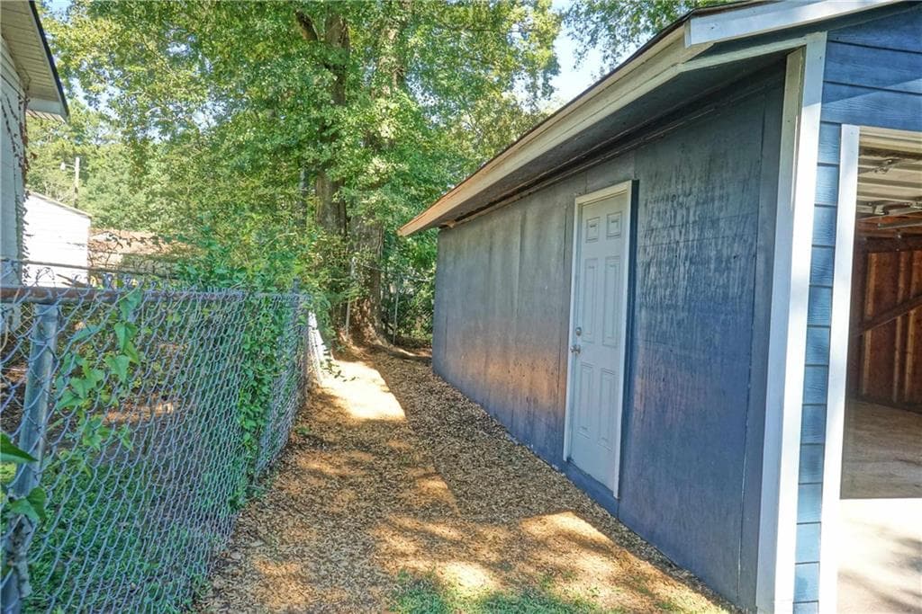 3 bedroom, 1 bathroom, 1,162 sq ft single family residence for sale at 414 Gresham, Mableton, GA 30126 — photo 9