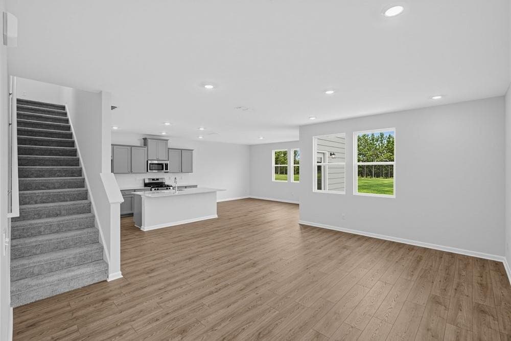 5 bedroom, 3 bathroom, 2,598 sq ft single family residence for sale at 212 Groveton Court, Euharlee, GA 30145 — photo 7