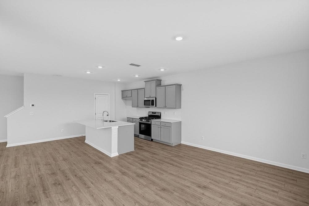 5 bedroom, 3 bathroom, 2,598 sq ft single family residence for sale at 212 Groveton Court, Euharlee, GA 30145 — photo 9
