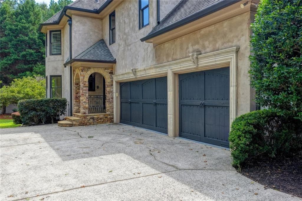 7 bedroom, 8 bathroom, 7,962 sq ft single family residence for sale at 810 Moss Creek Plantation, Duluth, GA 30097 — photo 4