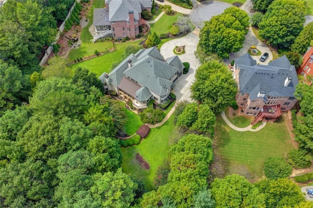 7 bedroom, 8 bathroom, 7,962 sq ft single family residence for sale at 810 Moss Creek Plantation, Duluth, GA 30097 — photo 10