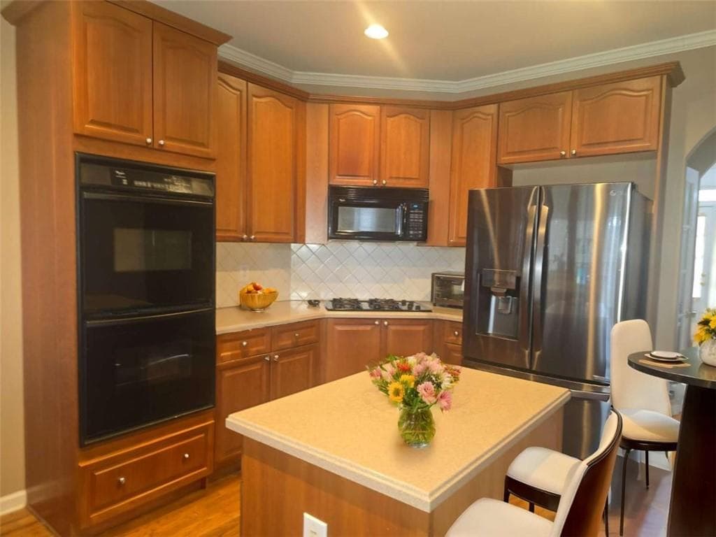 6 bedroom, 5 bathroom, 4,219 sq ft single family residence for sale at 1605 Tappahannock Trail, Marietta, GA 30062 — photo 2