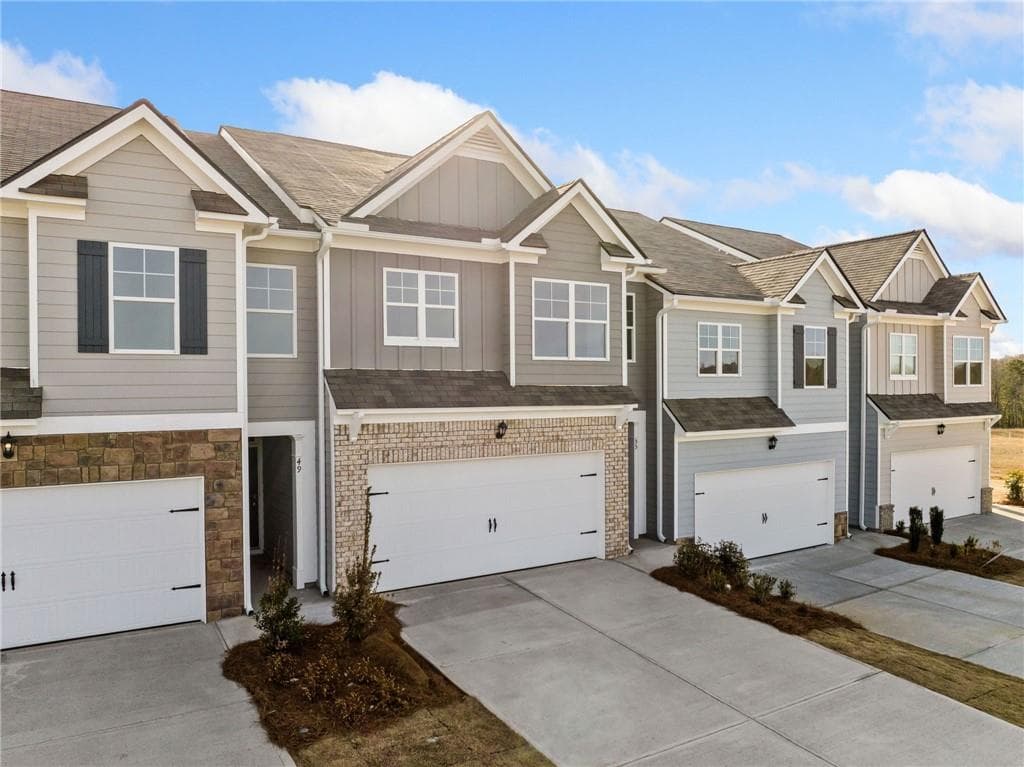 3 bedroom, 3 bathroom, 1,877 sq ft townhouse for rent at 55 Pepperbush Way, Jasper, GA 30143 for $2,300 a month — photo 1 of 48