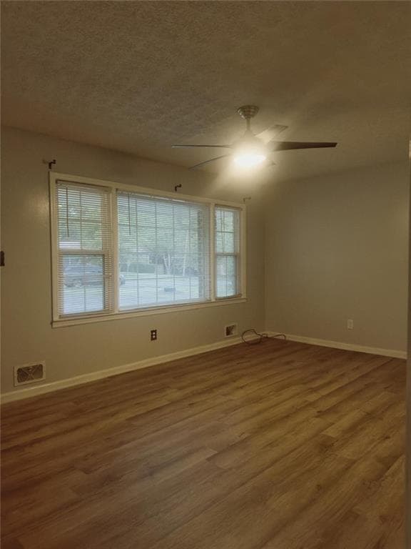 4 bedroom, 2 bathroom, 1,488 sq ft single family residence for sale at 3879 Sharon Drive, Powder Springs, GA 30127 — photo 6