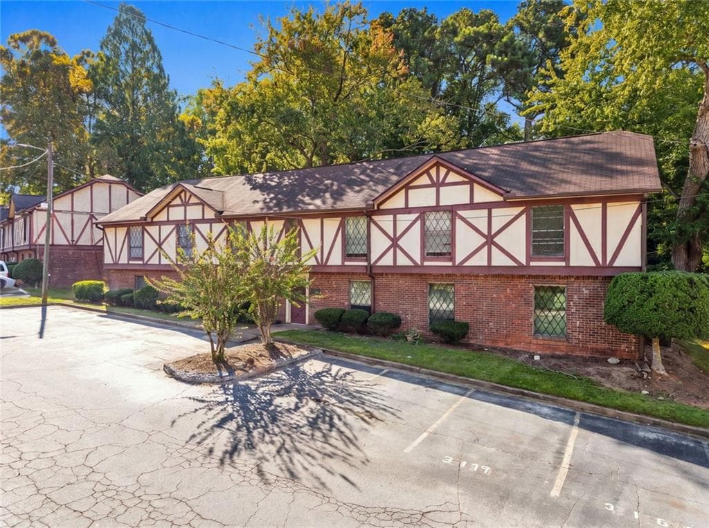 3 bedroom, 2 bathroom, 1,304 sq ft condominium for sale at 3188 Abbeywood Drive, Decatur, GA 30034 — photo 5