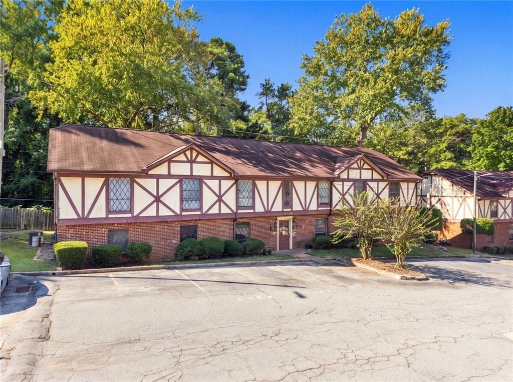 3 bedroom, 2 bathroom, 1,304 sq ft condominium for sale at 3188 Abbeywood Drive, Decatur, GA 30034 — photo 6